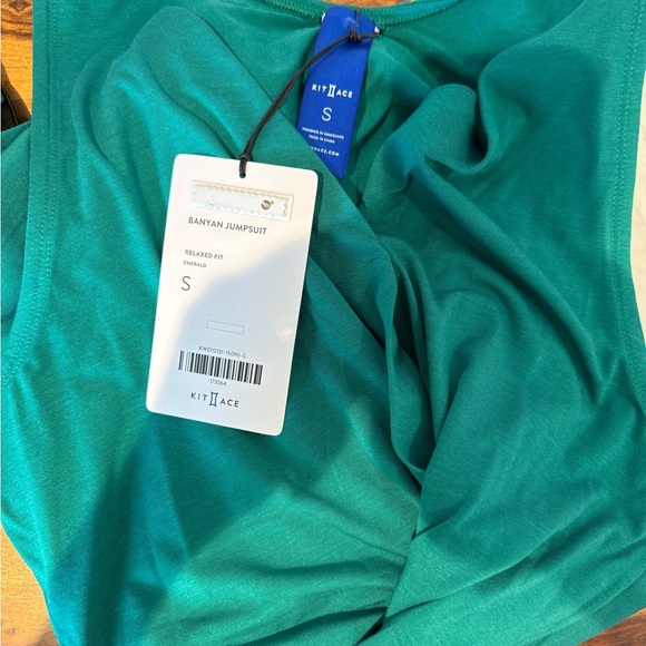 Knox Banyan Jumpsuit in green - Picture 7 of 7